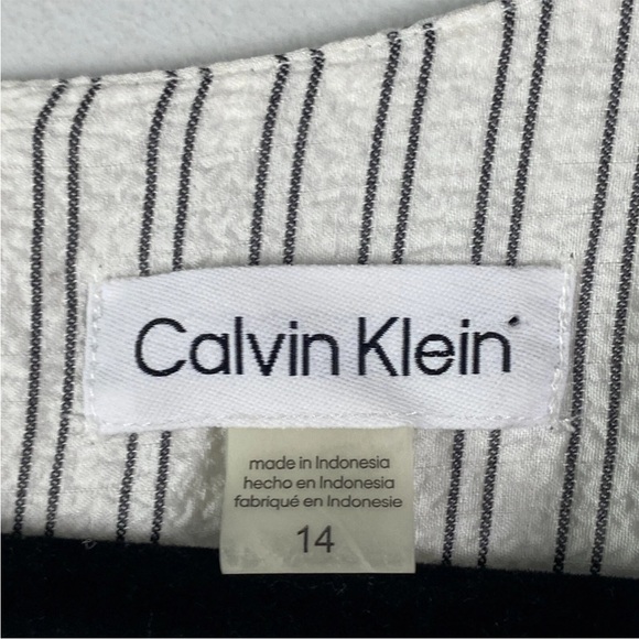 Calvin Klein NWOT Plus Sized Striped Wide Leg Woman’s Jumpsuit - Picture 5 of 7